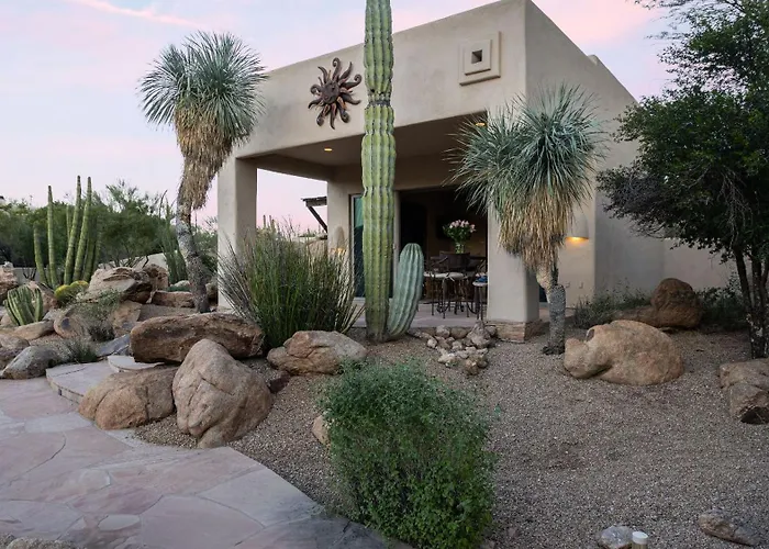 Desert Cascade By Avantstay Holiday home